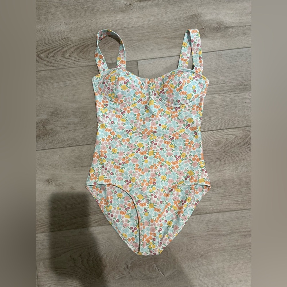 Minnow women's hawaiian floral one piece - size XS